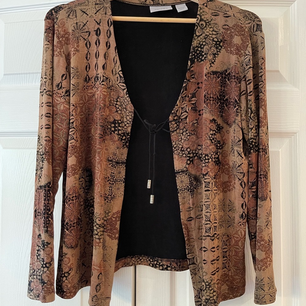 Chico’s Travelers long sleeve tie shirt/jacket